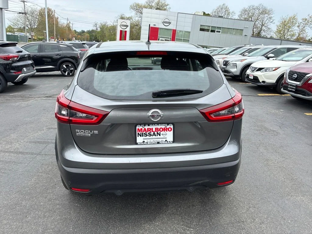 Used 2020 Gray Nissan S image 6