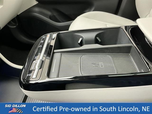 Used 2024 Diamond Black Crystal Pearlcoat Jeep Limited image 12