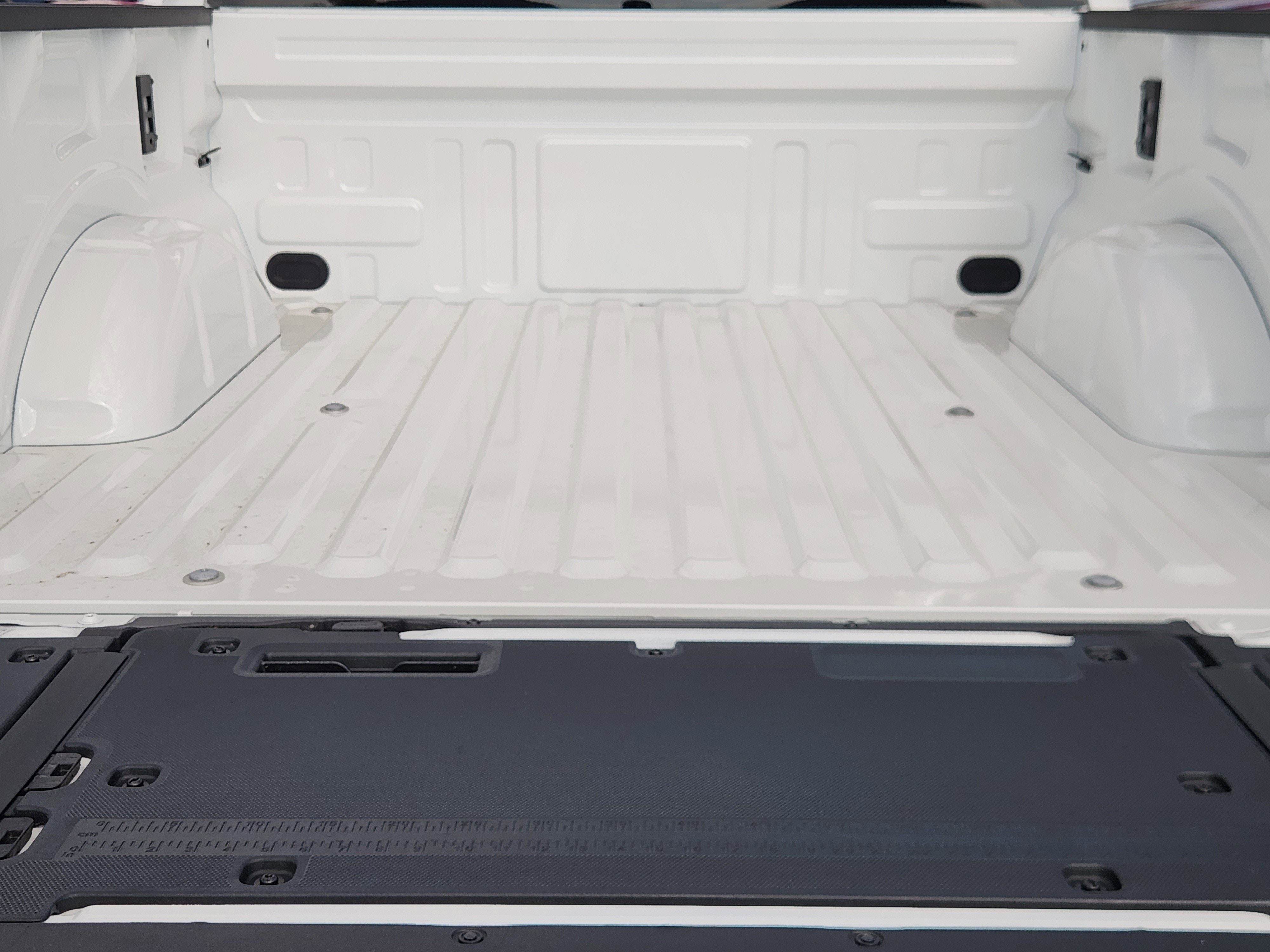 New 2025 Star White Metallic Tricoat Ford Platinum image 22