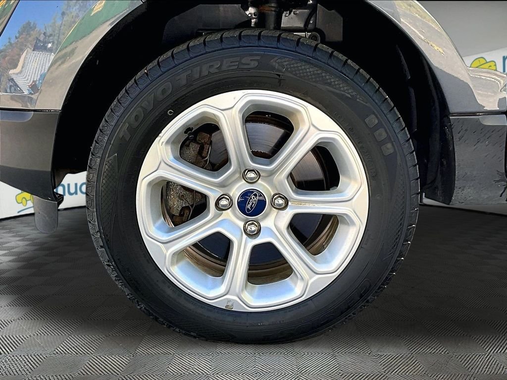 Used 2022 Smoke Metallic Ford SE image 7