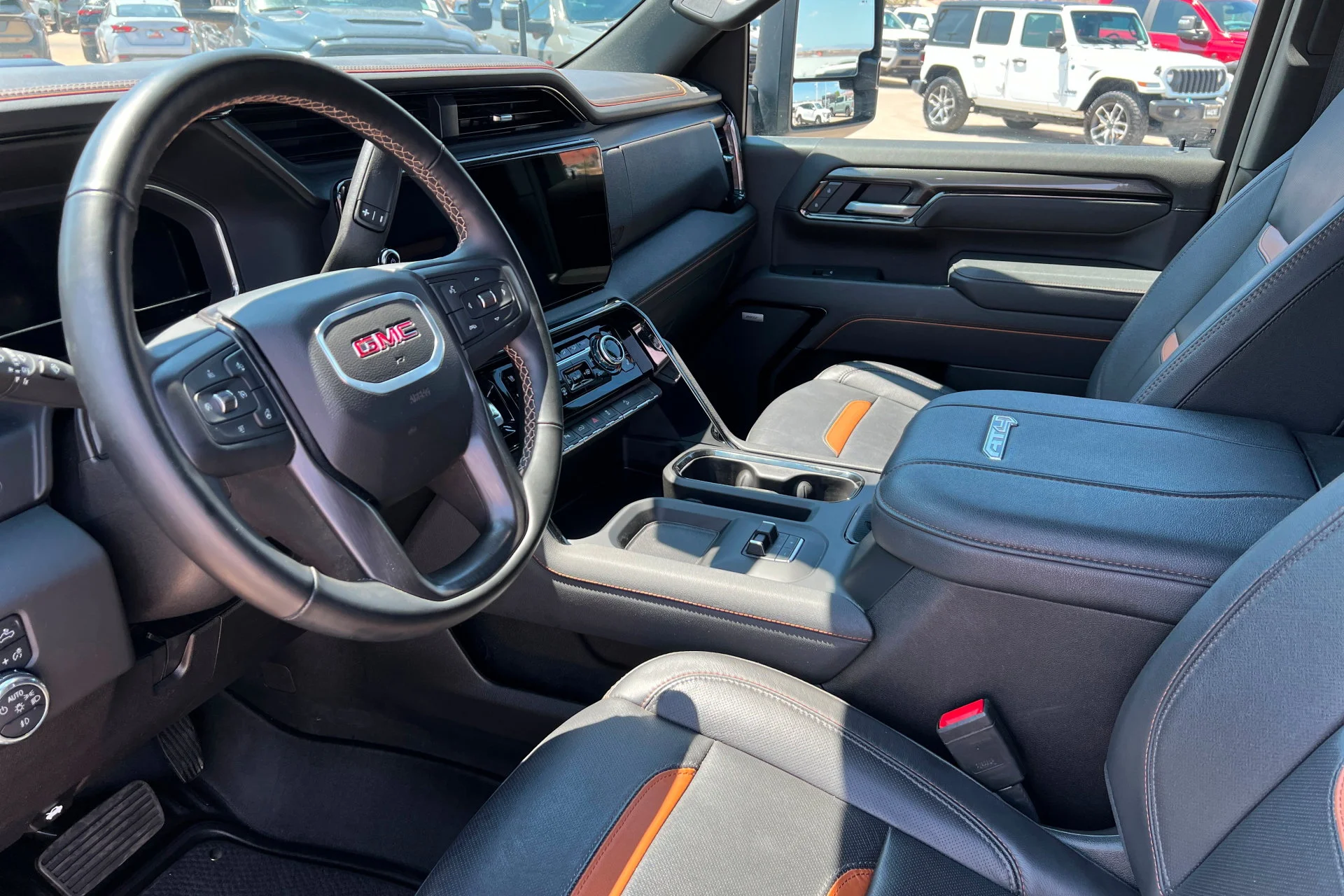 Used 2025 Sterling Metallic GMC AT4 image 15