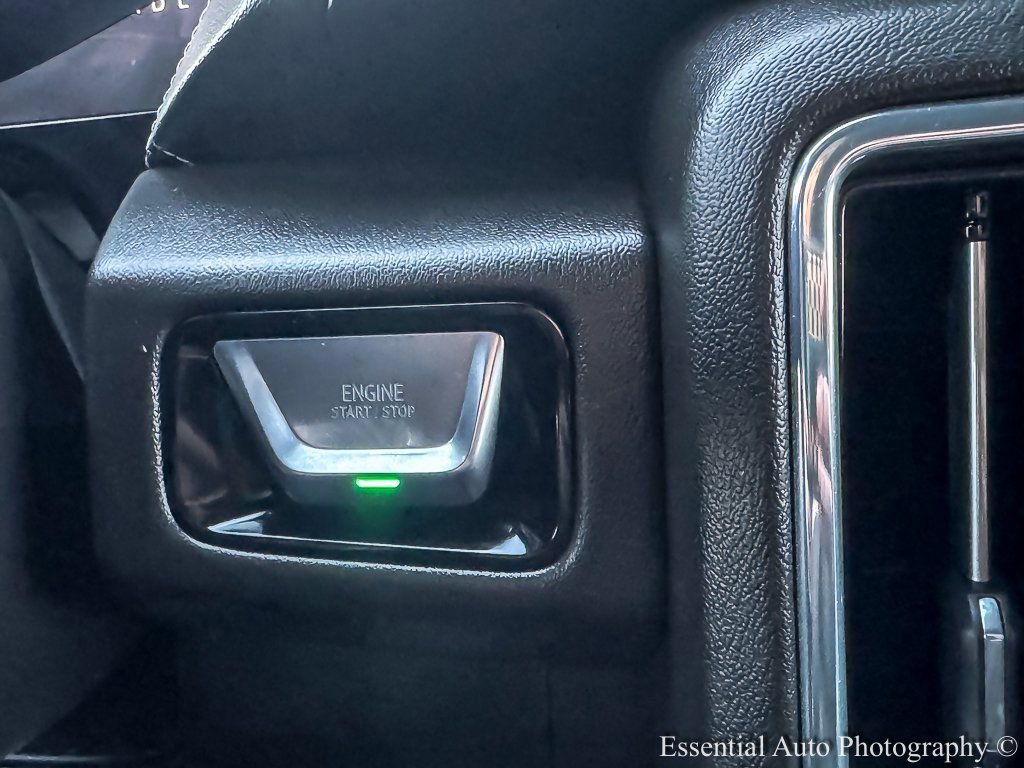 2025 GMC YUKON - Image 21