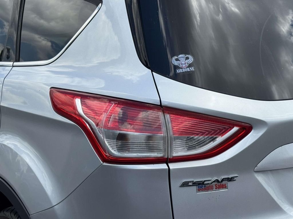 Used 2013 Silver Ford SE image 4