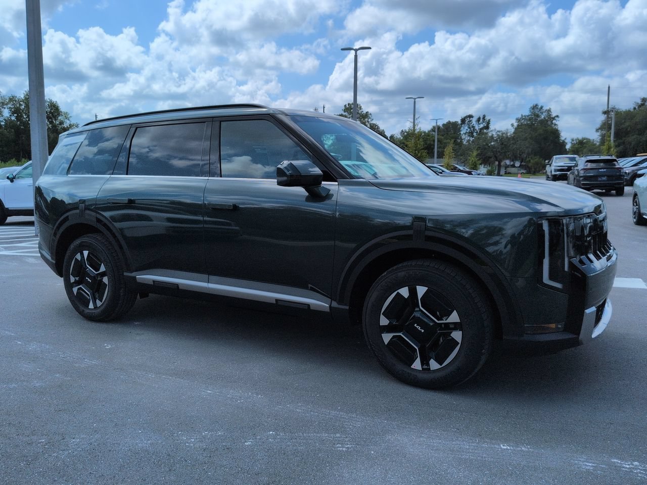 New 2027 Black Jade Green Kia EX image 2