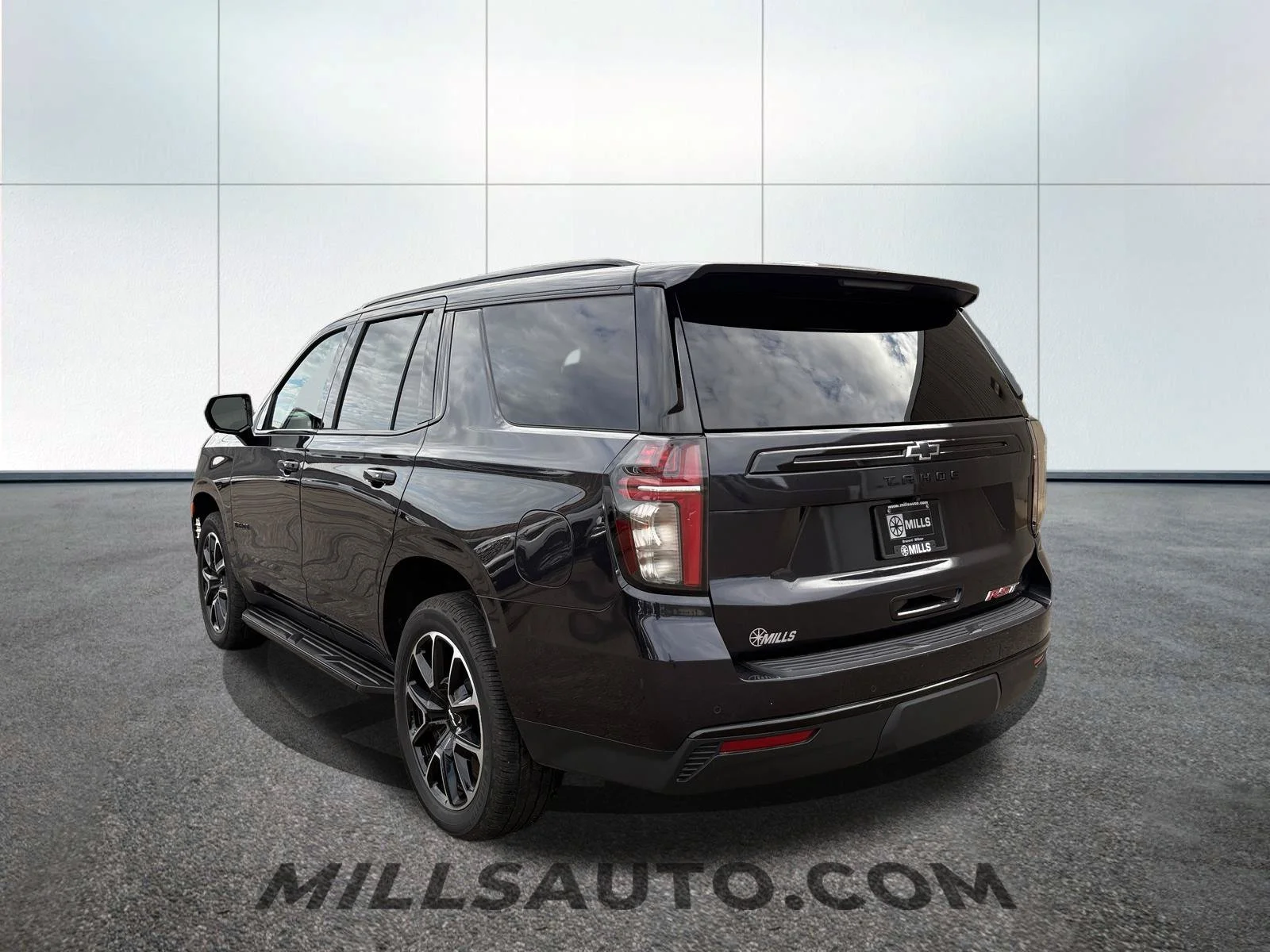 Used 2023 Gray Chevrolet RST image 9
