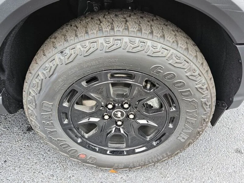 New 2025 Shadow Black Ford Outer Banks® image 18