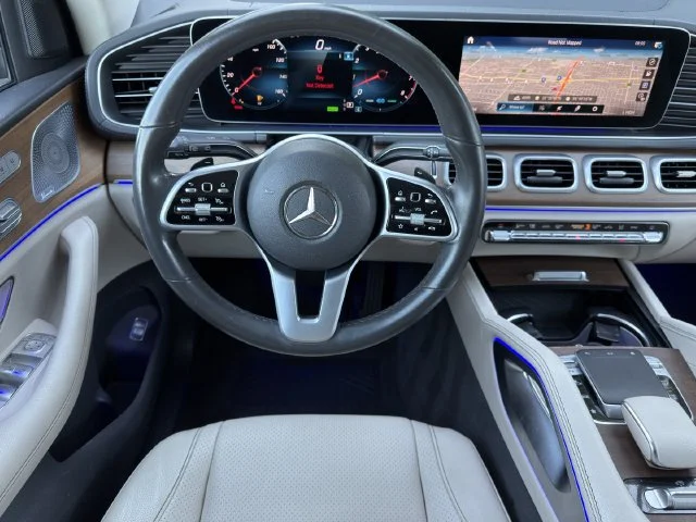 Used 2020 Gray Mercedes-Benz 4MATIC® image 12