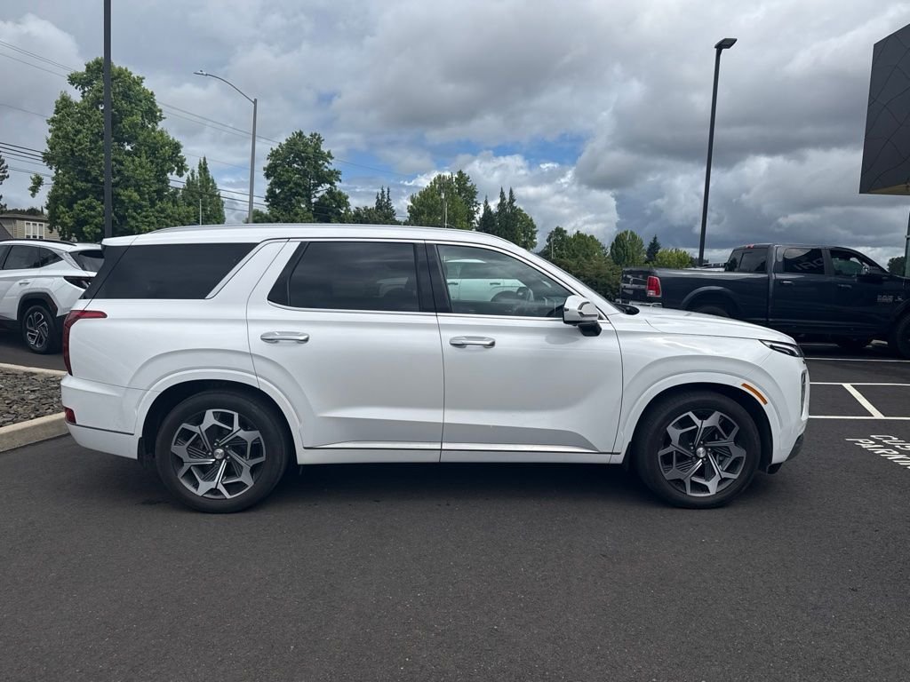 Used 2022 Hyper White Hyundai Calligraphy image 4