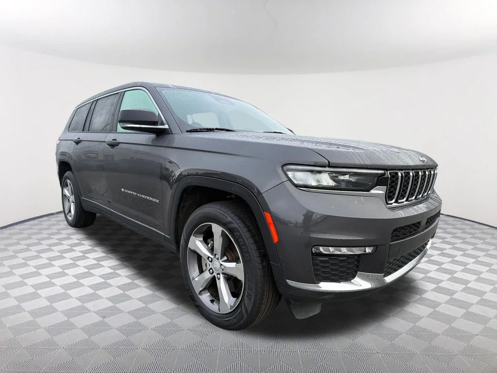 Used 2022 Gray Jeep Limited image 3