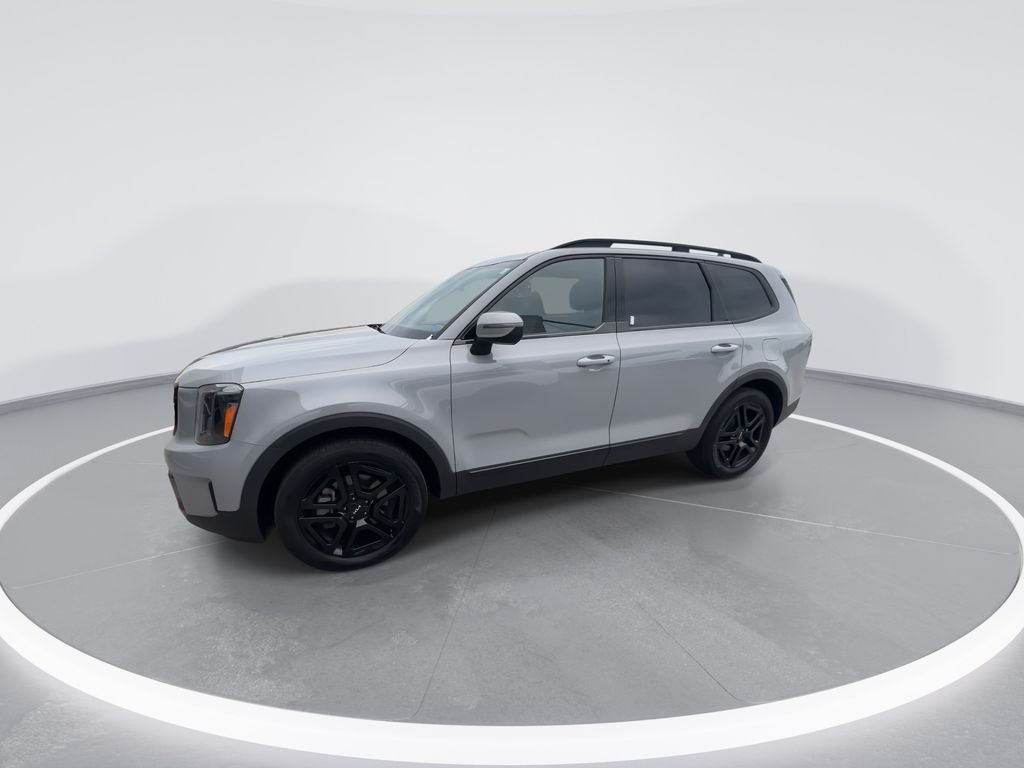 Used 2024 Gray Kia EX X-Line image 4
