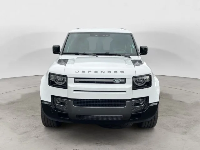 Used 2024 White Land Rover Outbound image 8