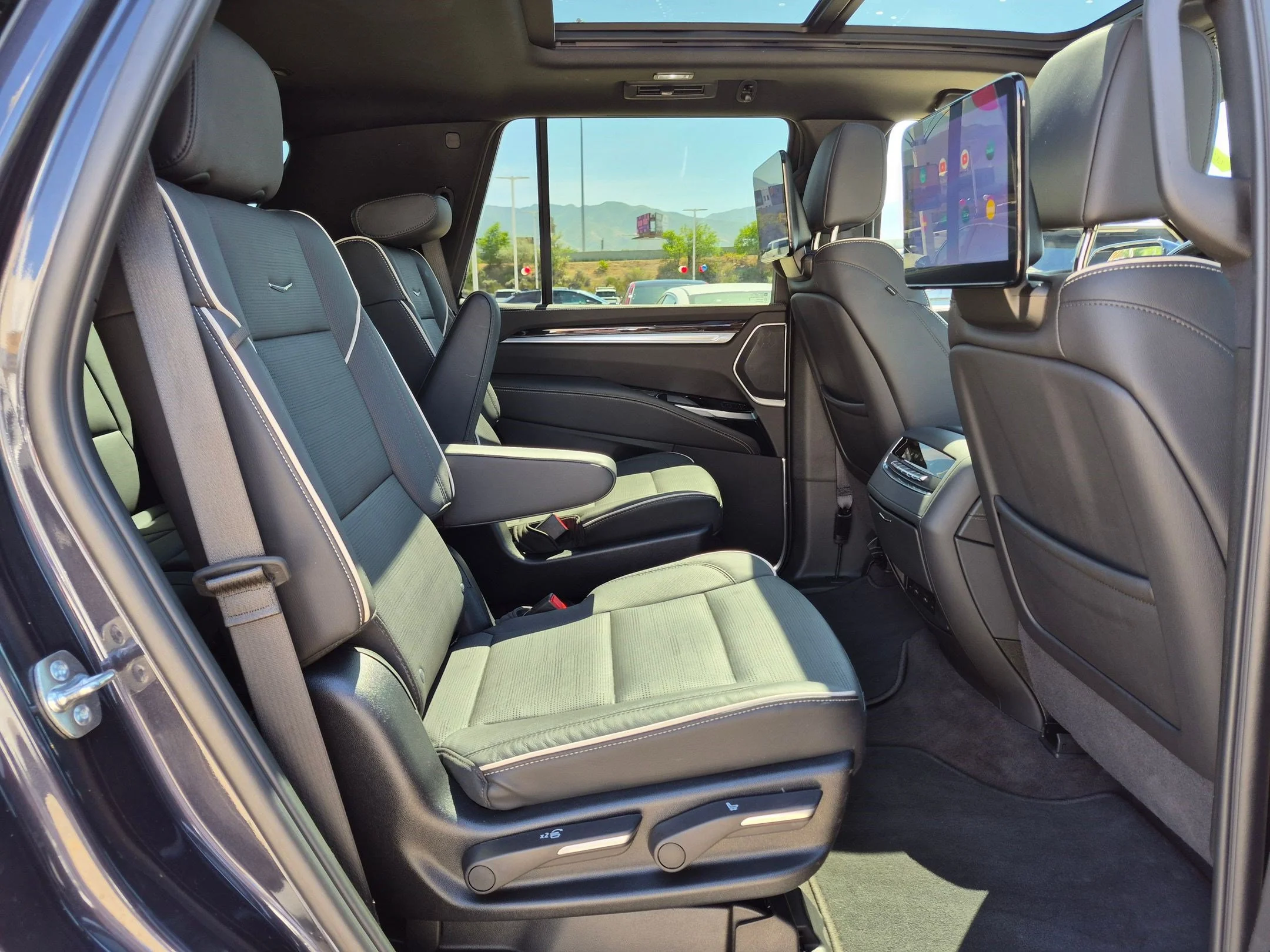 Used 2025 Galactic Gray Metallic Cadillac 4WD Premium Luxury image 29