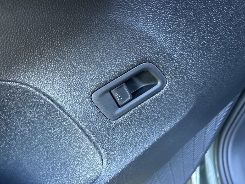 2026 Volkswagen Atlas SE w/Tech - Photo 14