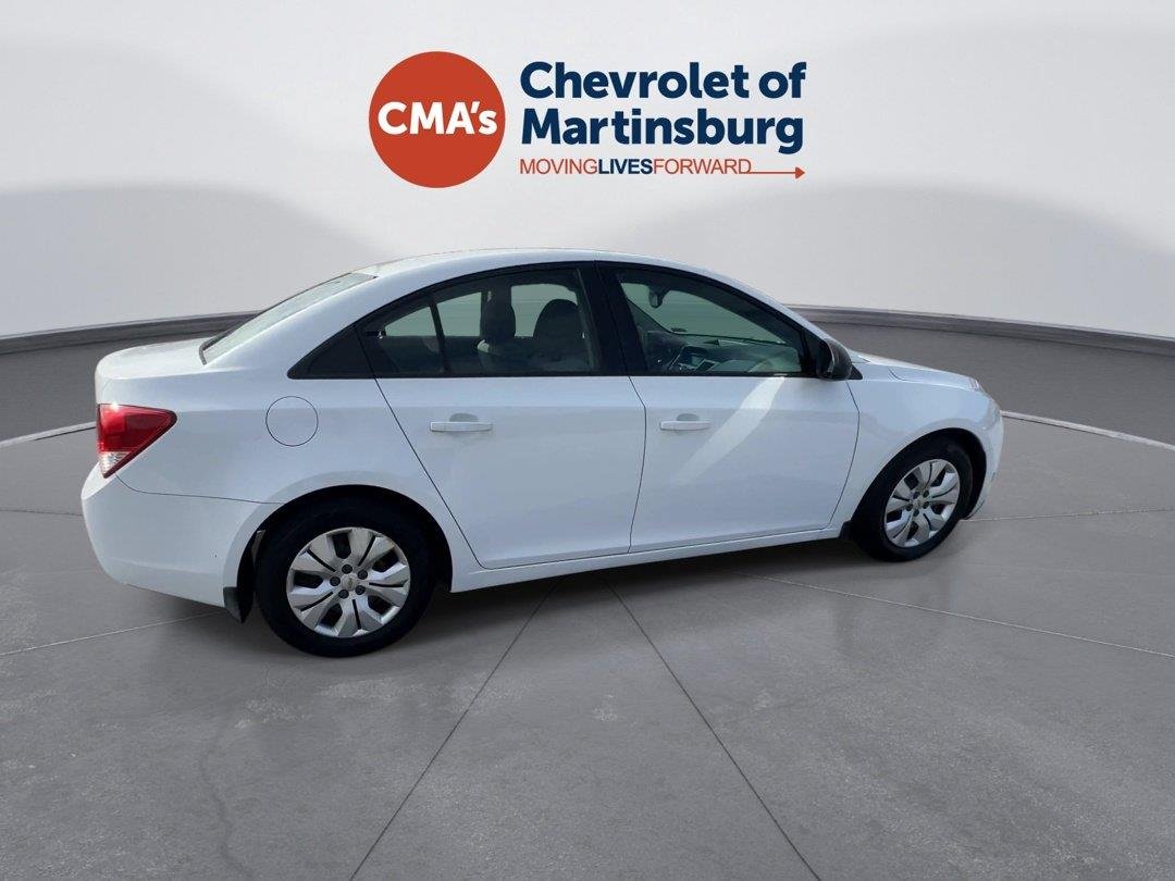 Used 2013 Summit White Chevrolet LS image 6