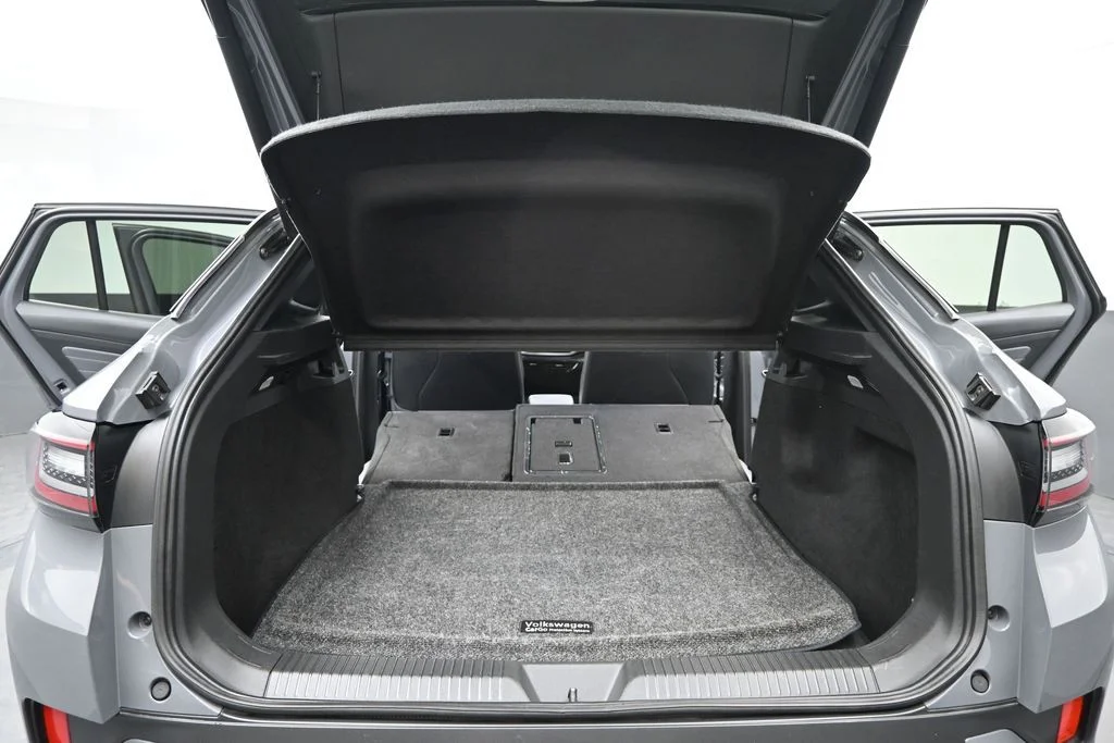 Used 2023 Gray Volkswagen Pro S image 18