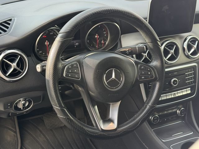 Used 2020 White Mercedes-Benz GLA 250 image 5