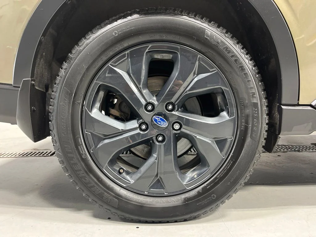 Used 2020 Green Metallic Subaru Onyx Edition XT image 36