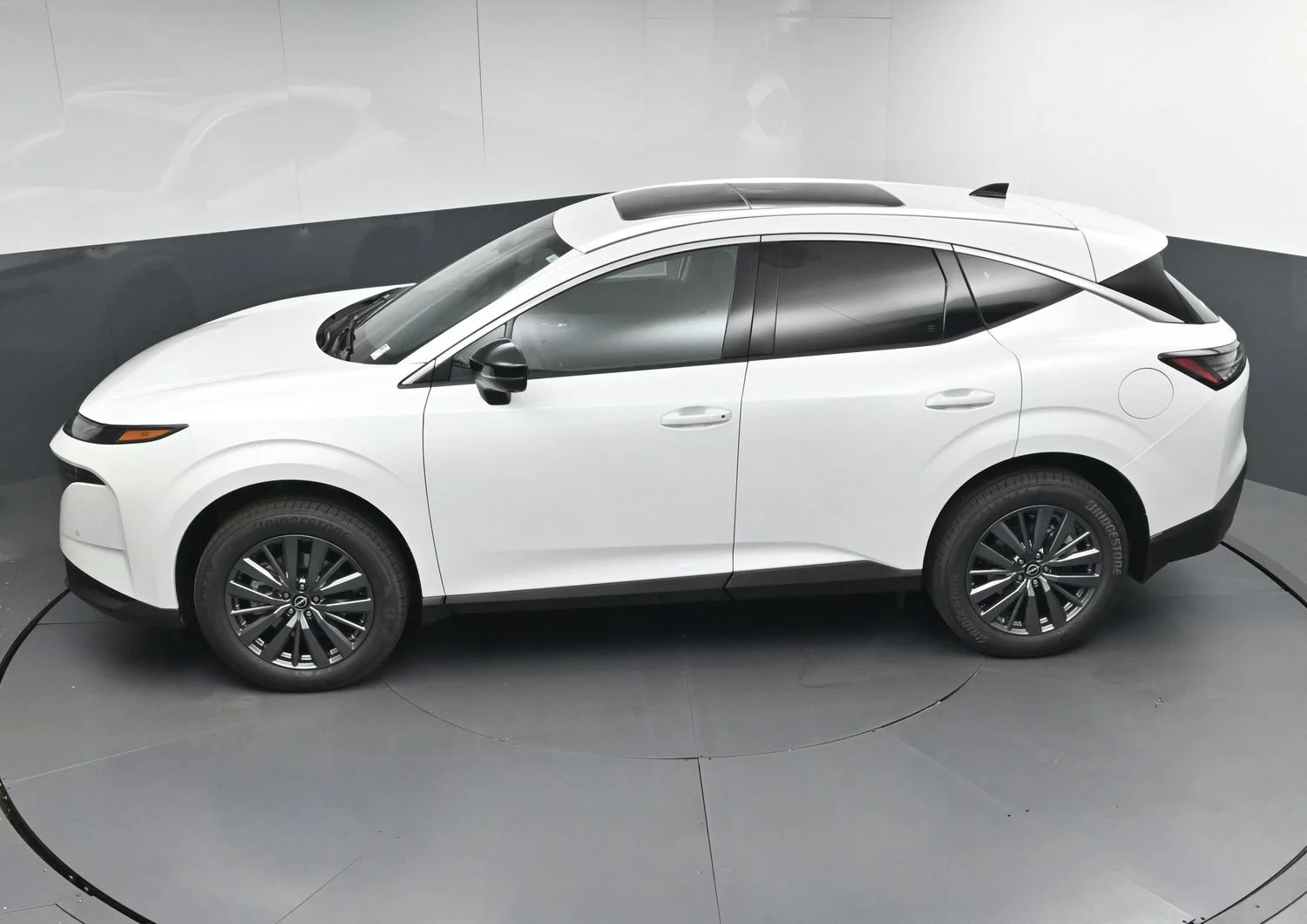 New 2026 Everest White Pearl TriCoat Nissan SL image 38