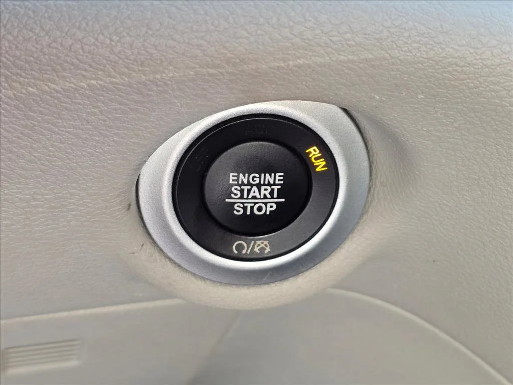 Used 2024 Black Chrysler Touring L image 17