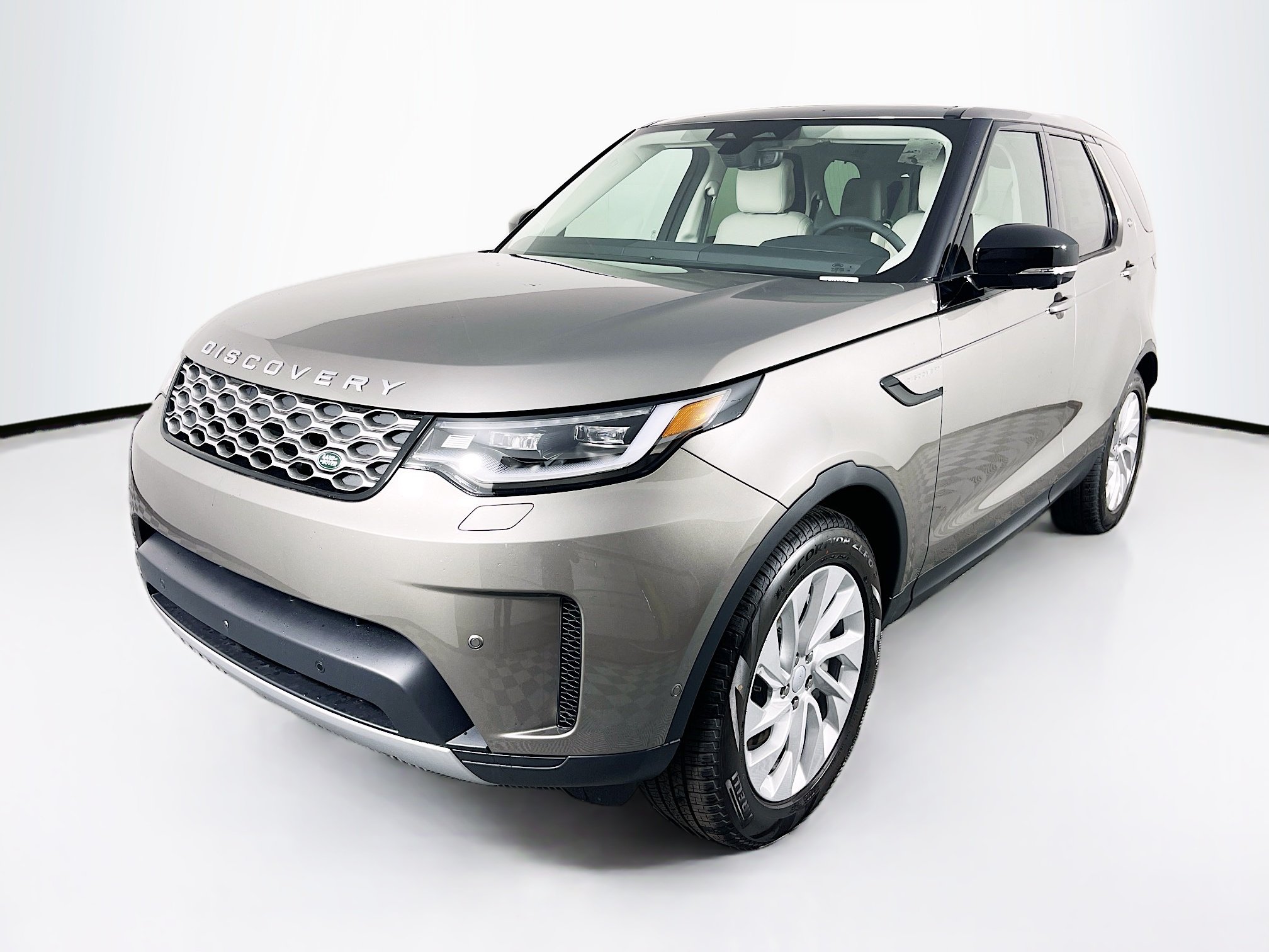 2024 Land Rover Discovery S