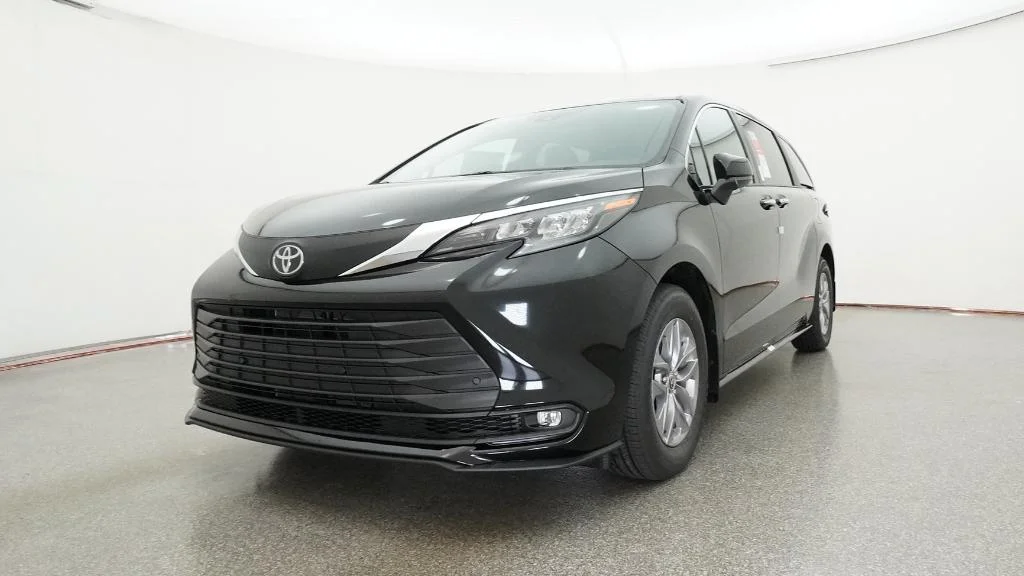 New 2026 Midnight Black Metallic Toyota XLE image 3