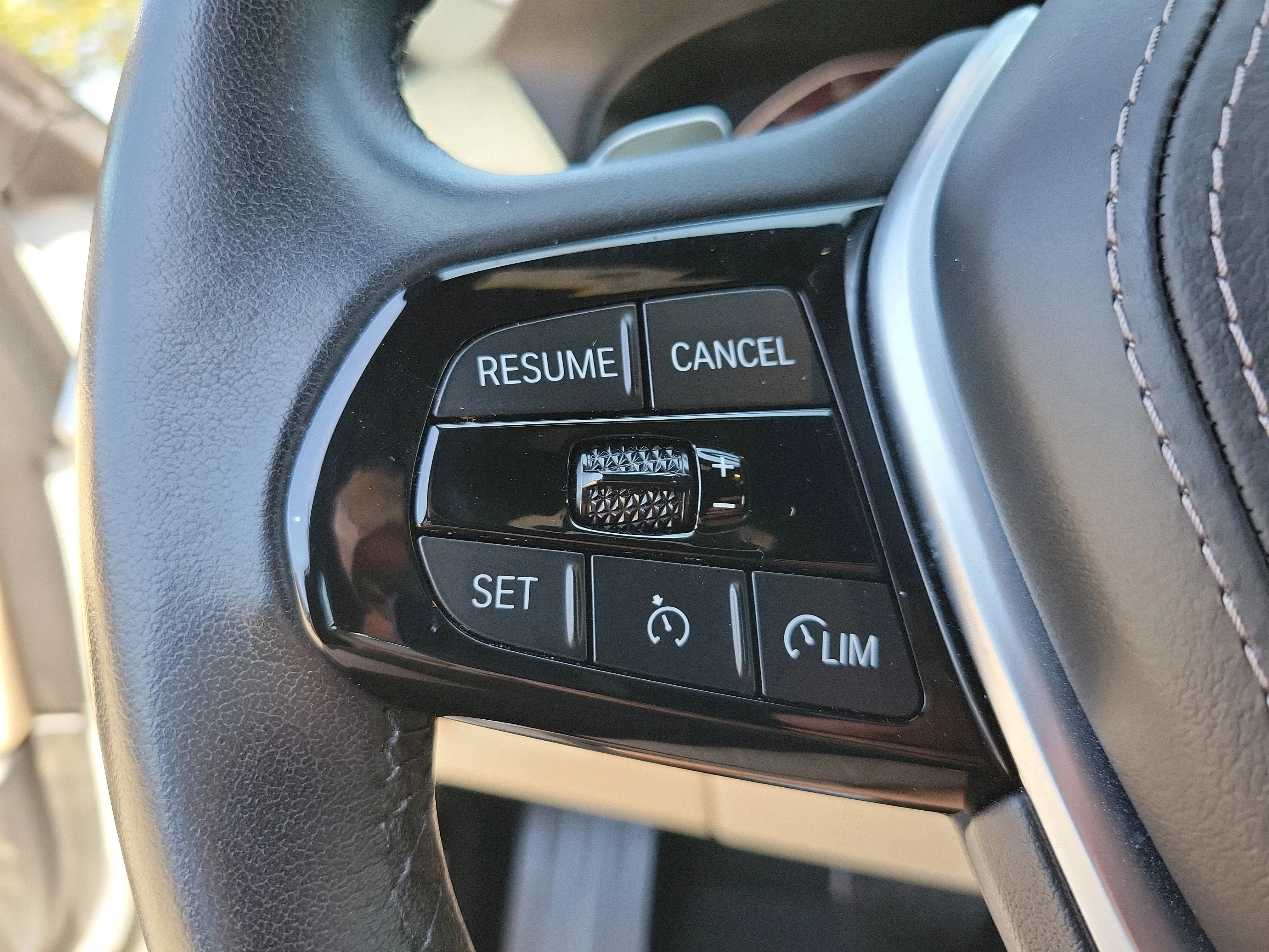 2023 BMW 5 Series 530i - Photo 18