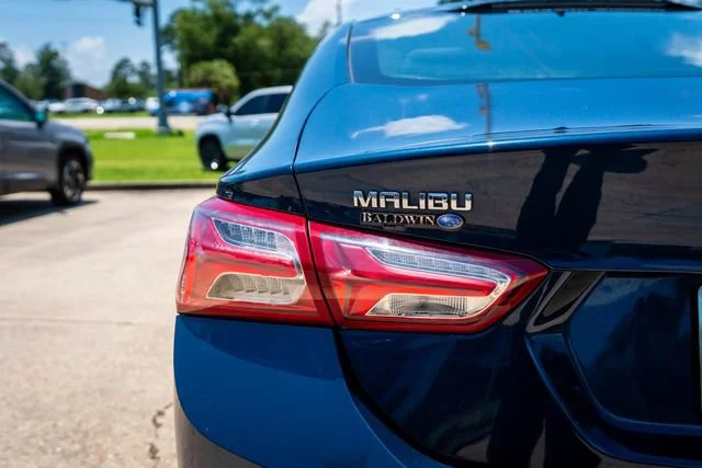 Used 2021 Northsky Blue Metallic Chevrolet LT image 16