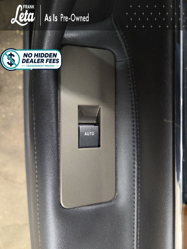 Used 2013 Ingot Silver Metallic Lincoln  image 25
