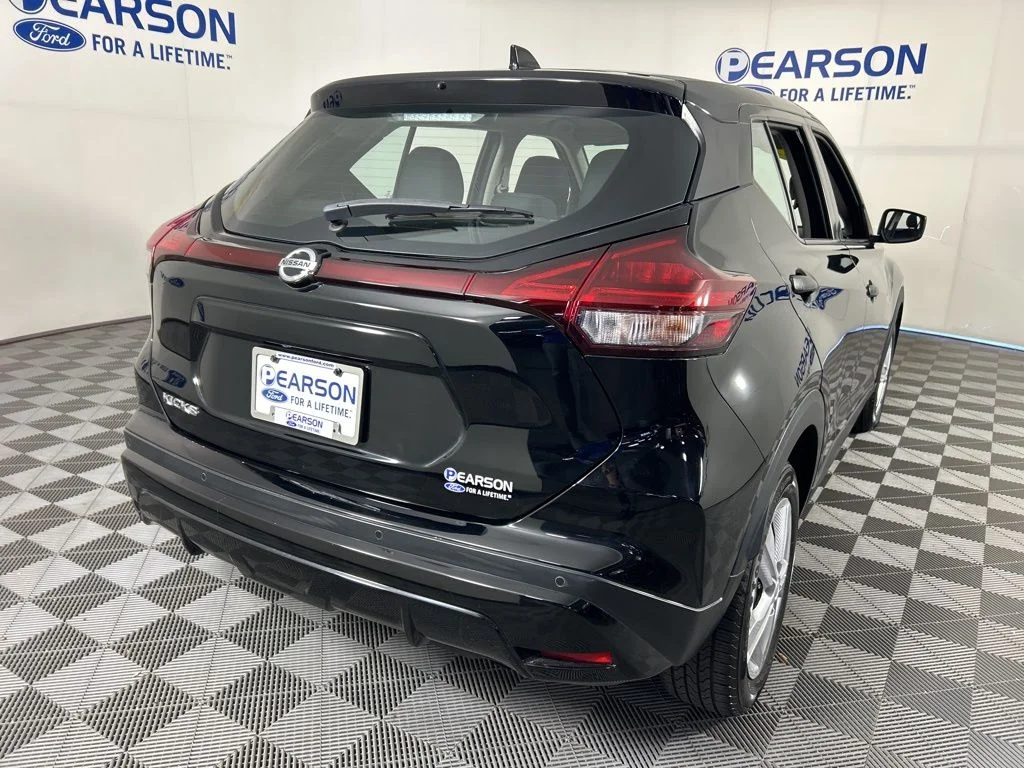 2021 Nissan Kicks S - Photo 9
