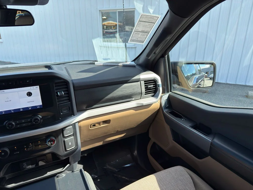 Used 2023 Blue Ford XLT image 10