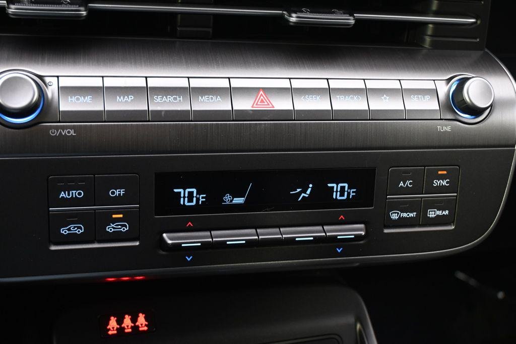 New 2026 White Hyundai SEL Premium AWD image 29