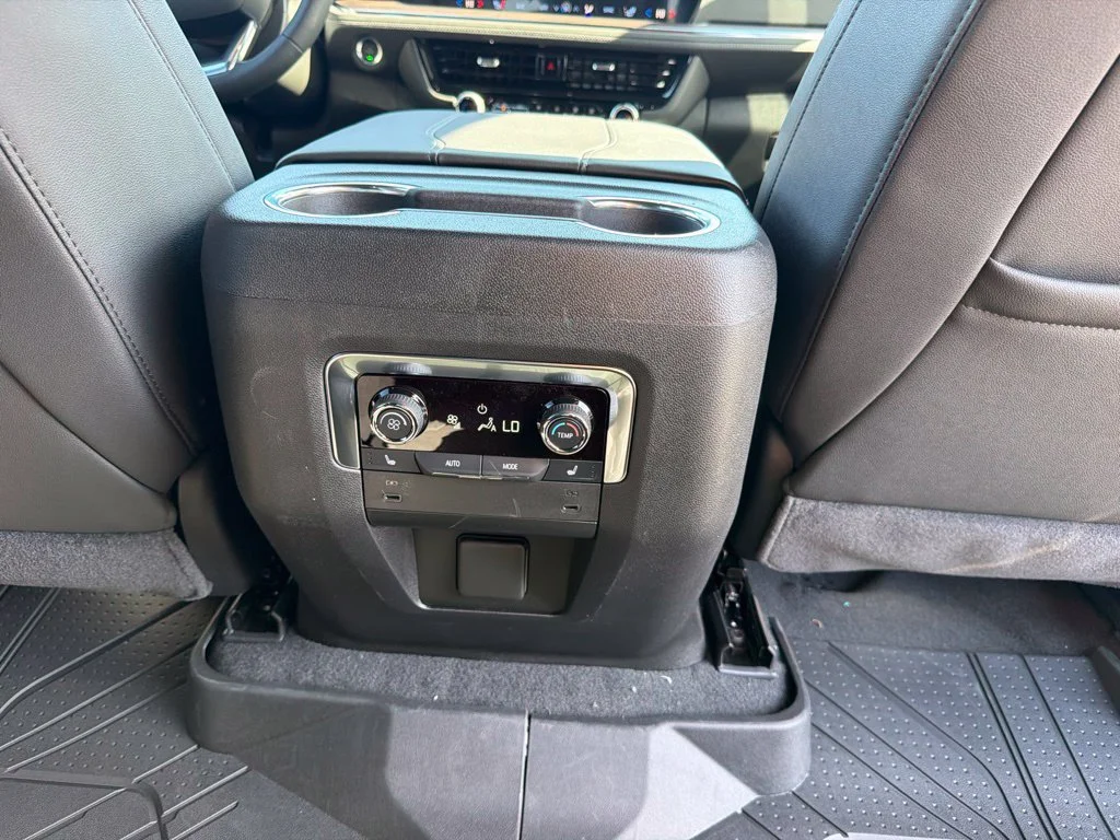 2027 Chevrolet Tahoe Z71 - Photo 33