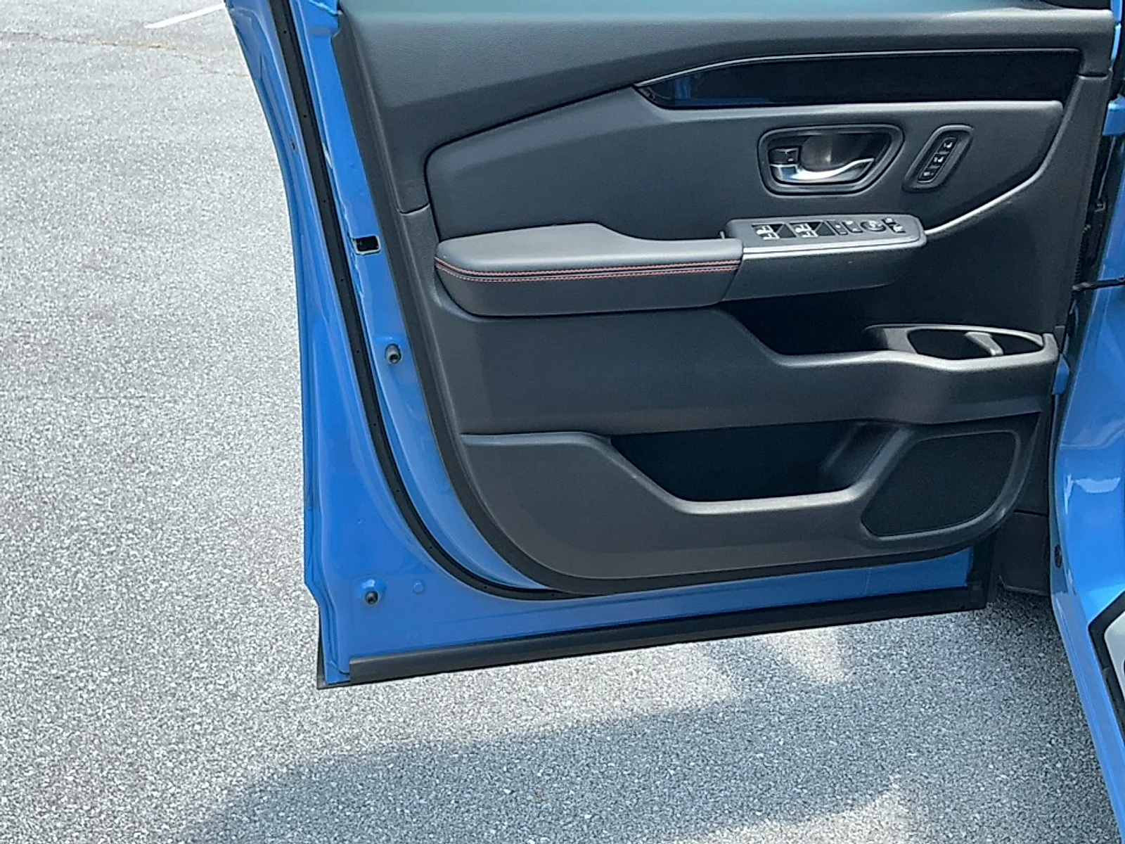Used 2025 Blue Honda TrailSport image 6