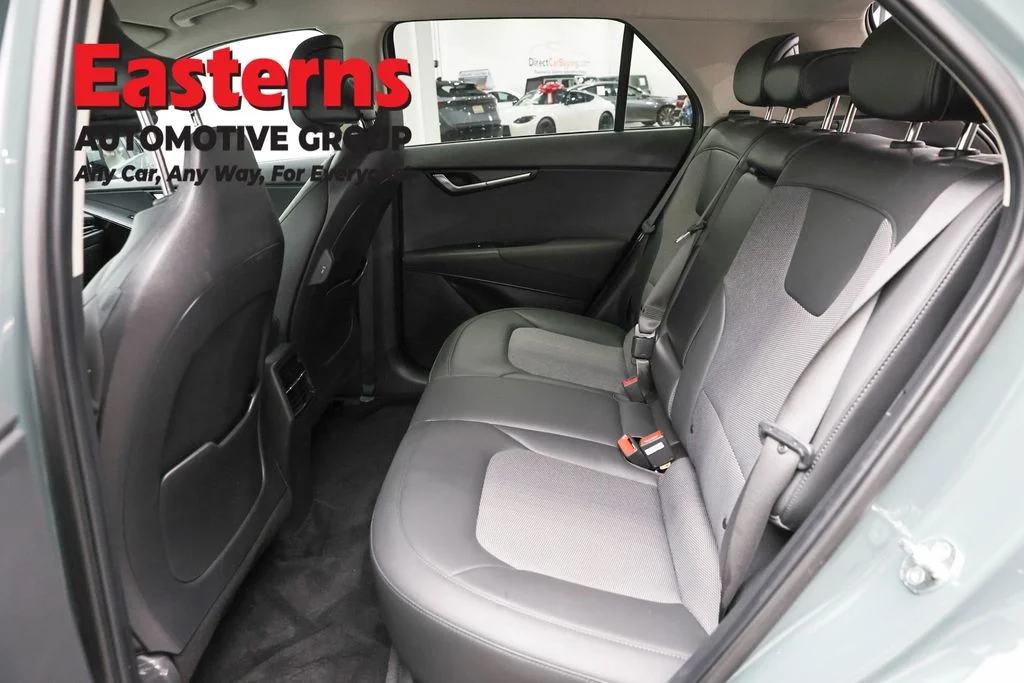 Used 2023 Green Kia Wind image 21