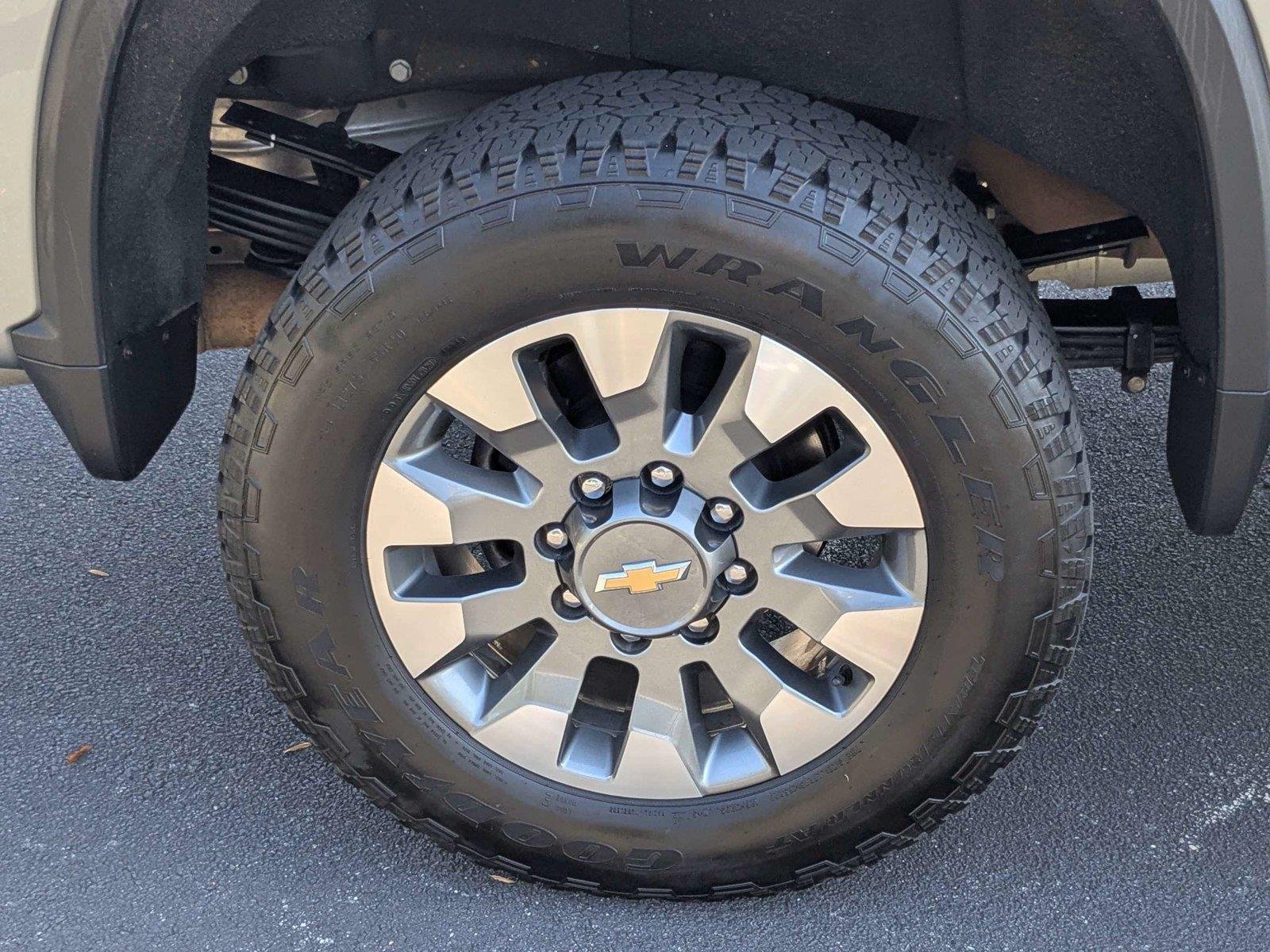 Used 2025 Sterling Gray Metallic Chevrolet Custom image 40
