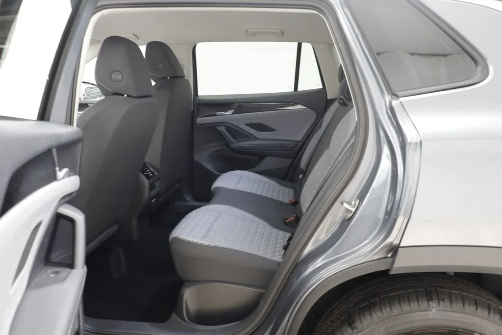 New 2026 Platinum Gray Volkswagen 2.0T S image 14