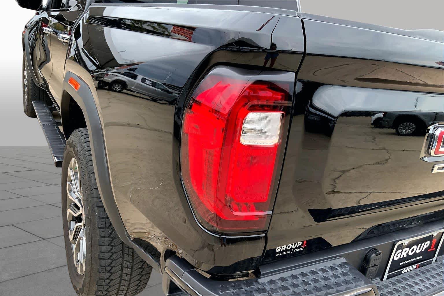 Used 2026 Onyx Black GMC 4WD Denali image 27