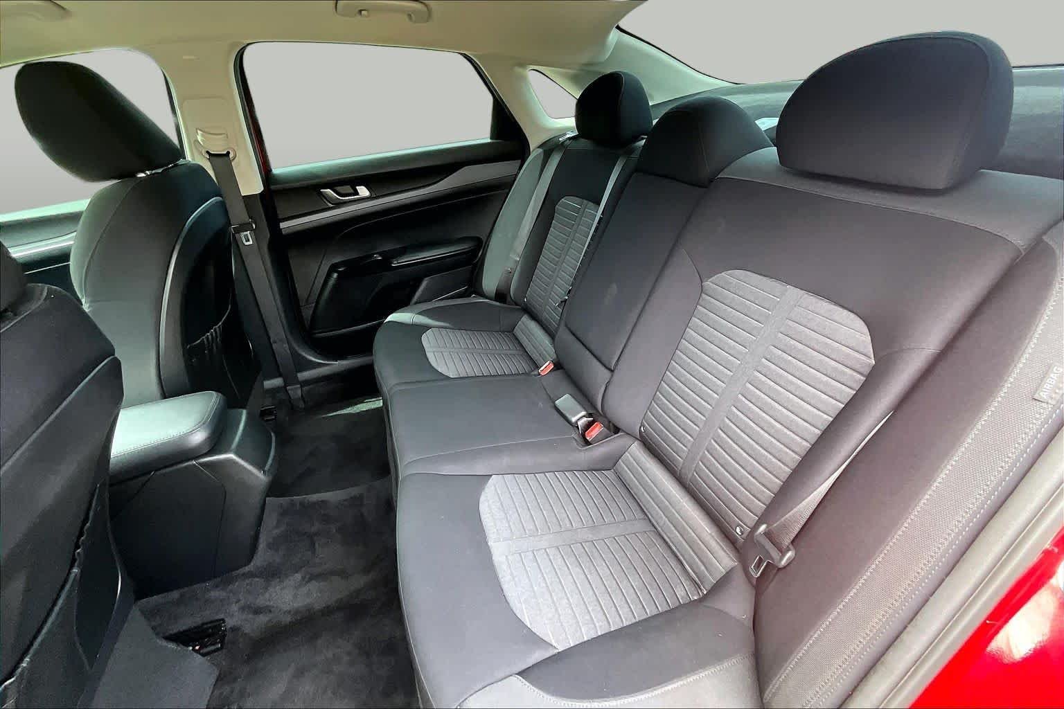 Used 2025 Runway Red Kia LXS image 35