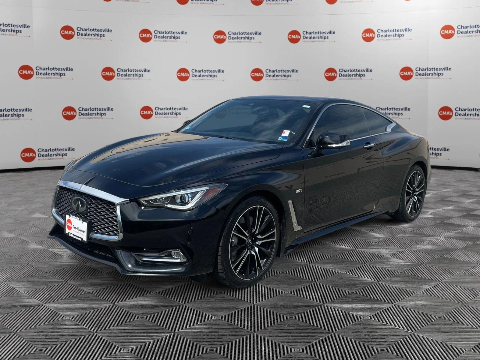 Used 2018 Black Obsidian INFINITI SPORT image 1