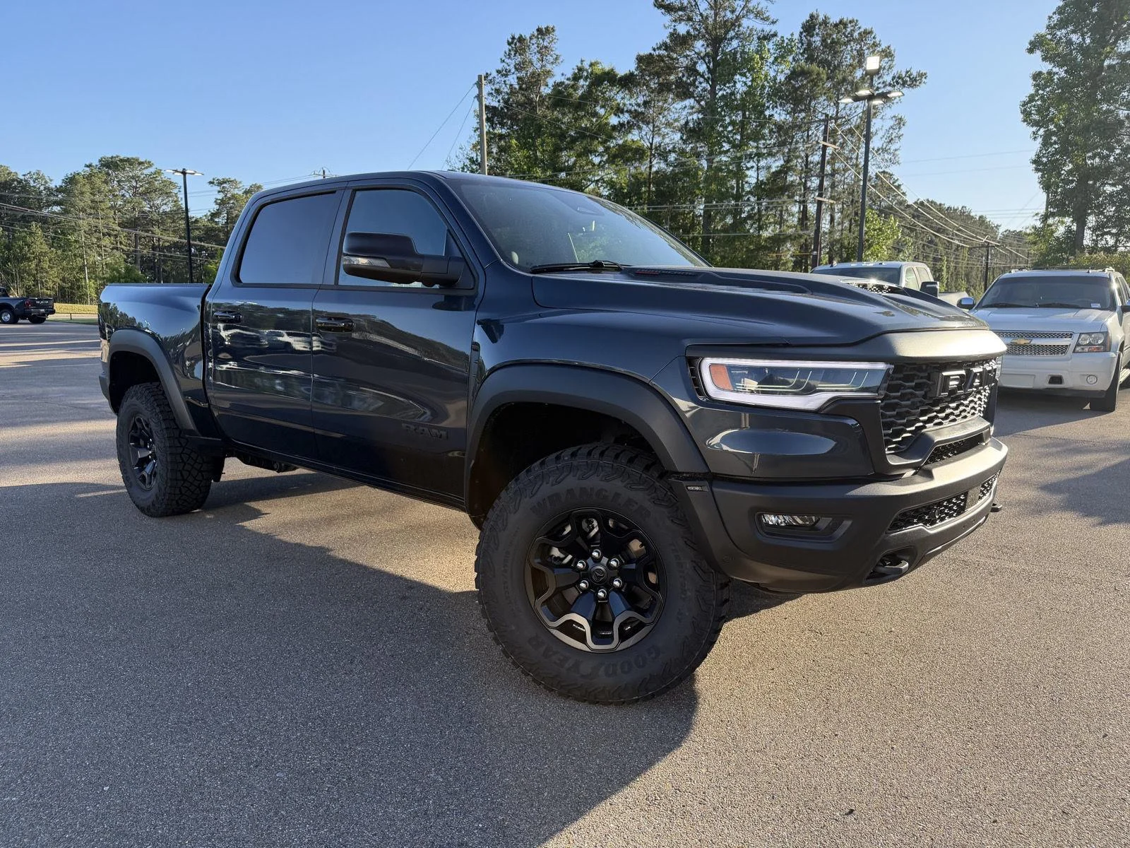 New 2026 Forged Blue Metallic Exterior Paint RAM RHO image 3