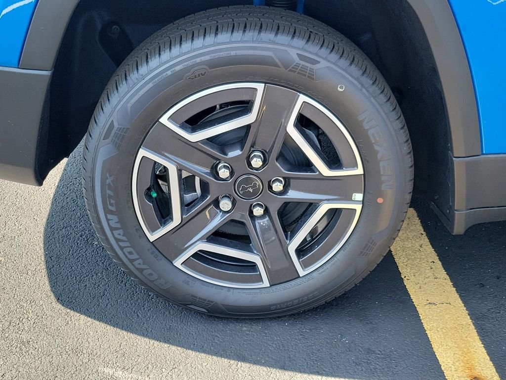 New 2026 Hydro Blue Pearlcoat Jeep Laredo image 5