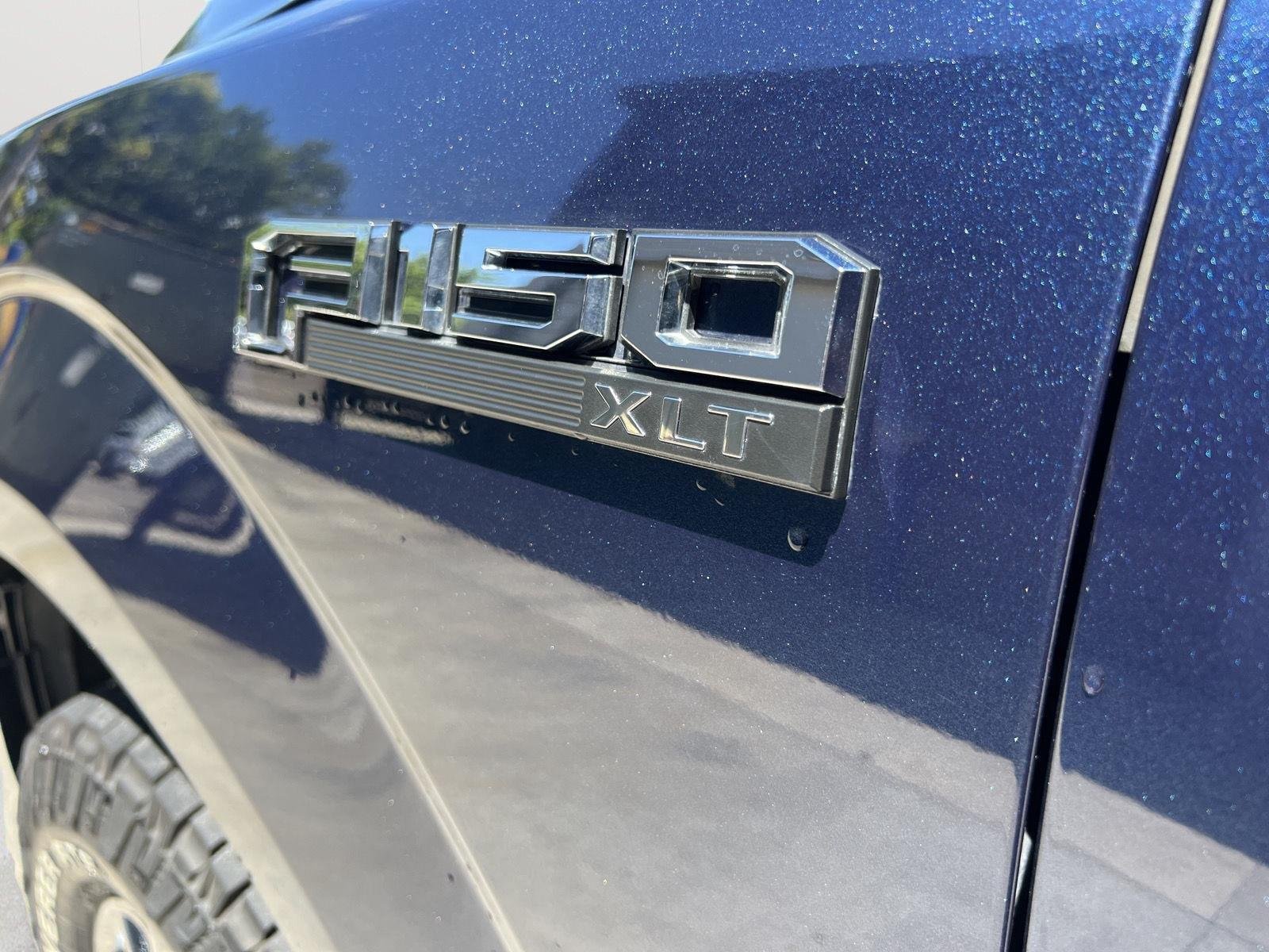 Used 2015 Blue Jeans Metallic Ford XLT image 9
