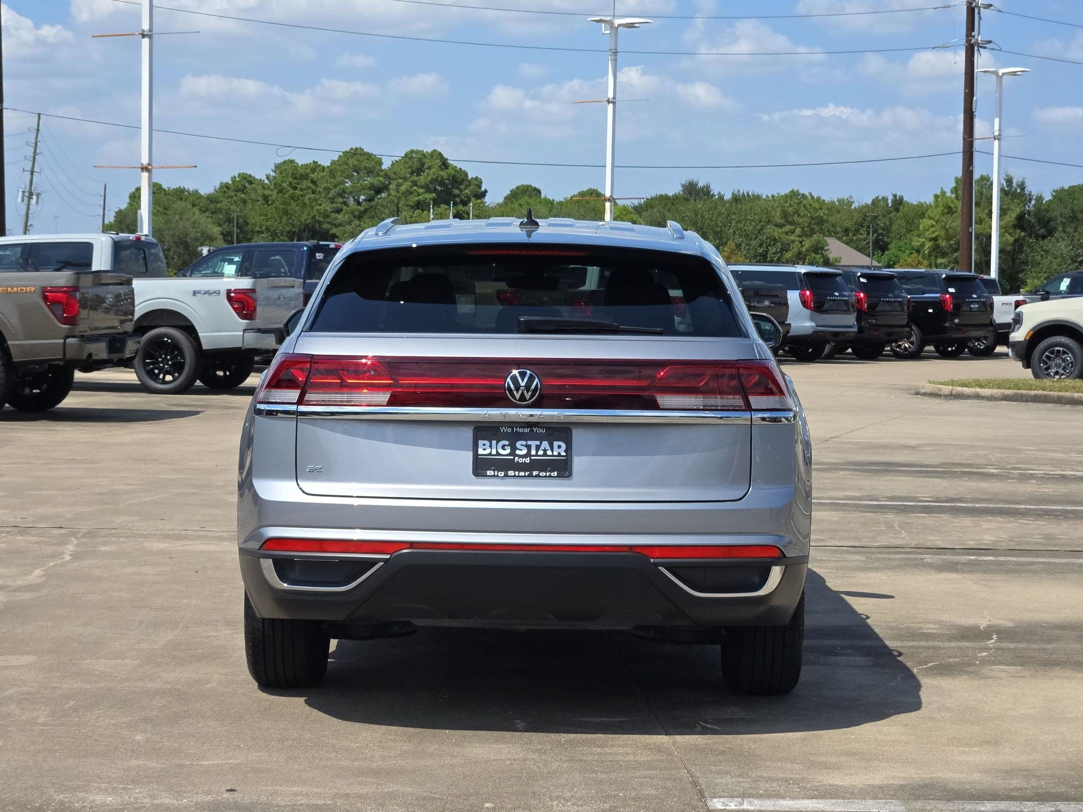 Used 2024 Blue Volkswagen 2.0T SE image 4