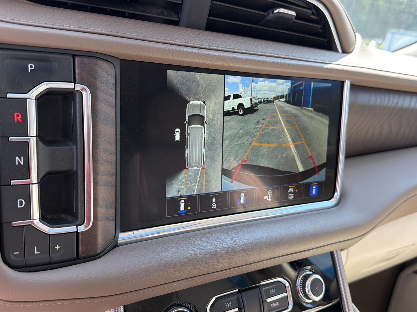 Used 2024 Summit White GMC Denali image 28