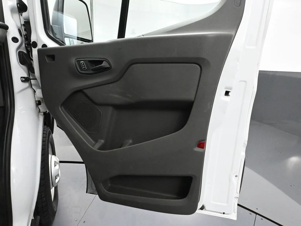 2023 Ford Transit Passenger Van XL - Photo 39