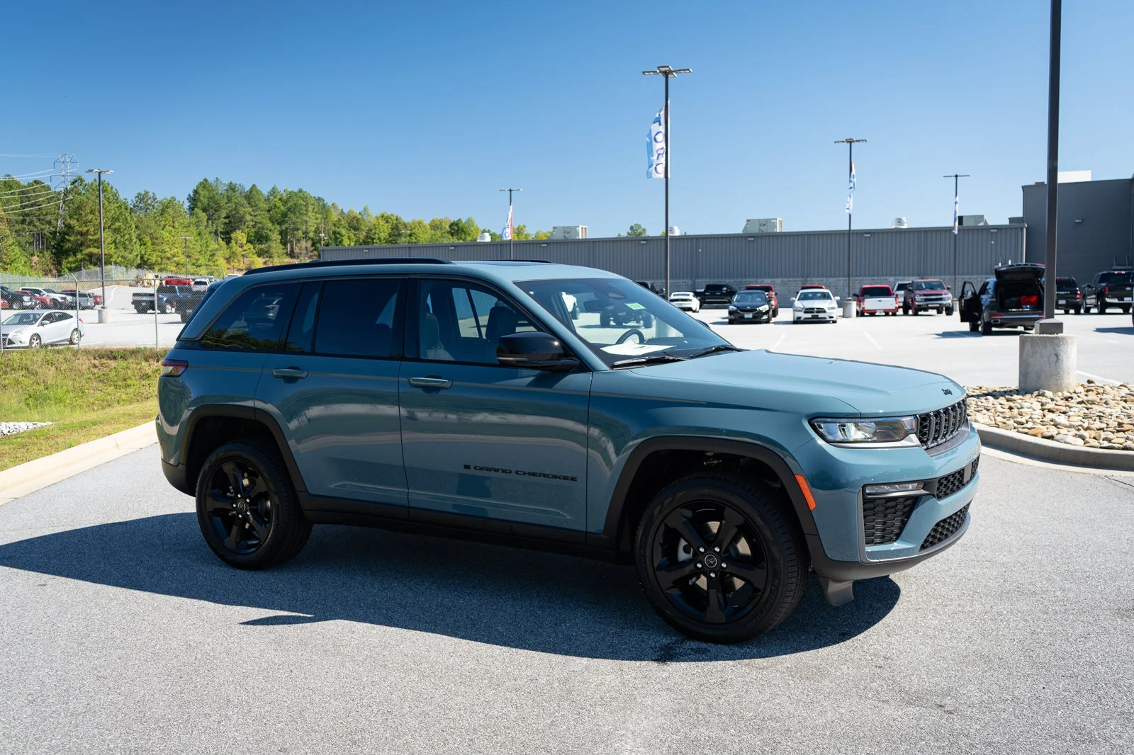 New 2027 Steel Blue Paint Jeep Limited image 12