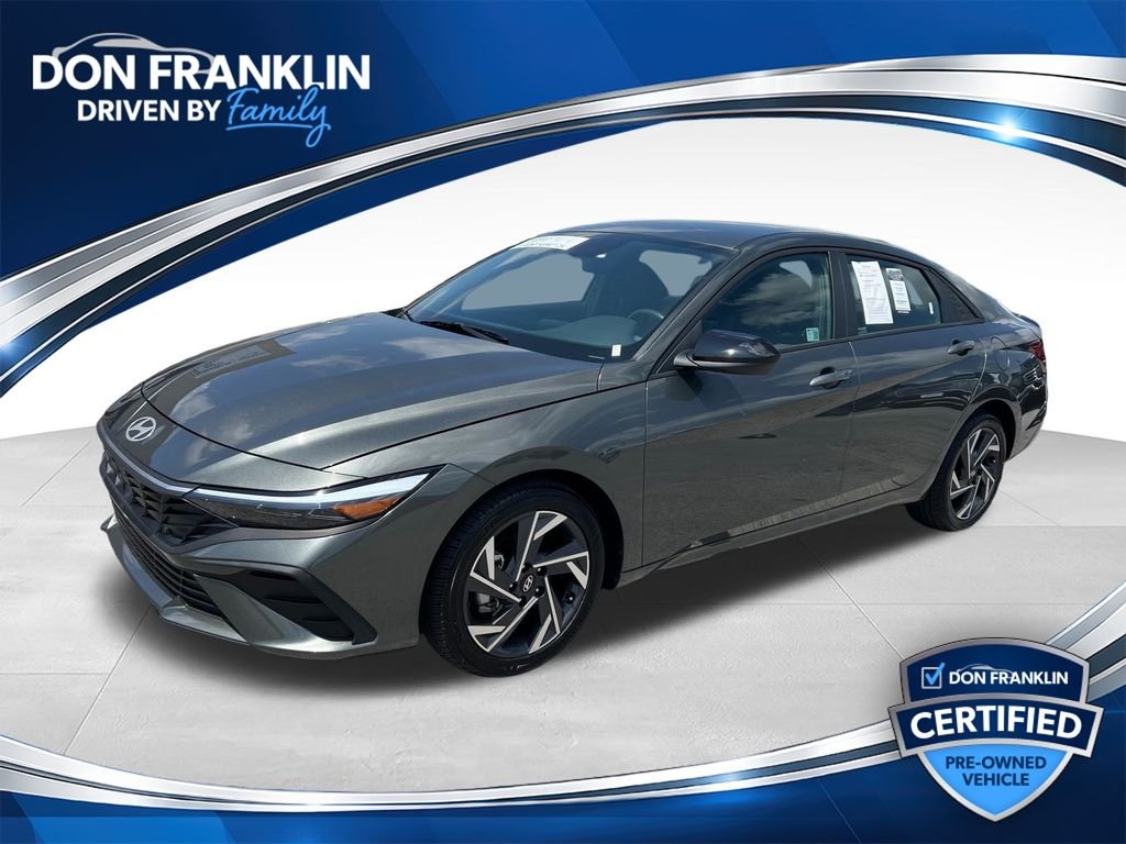 Used 2025 Gray Hyundai SEL Sport image 1