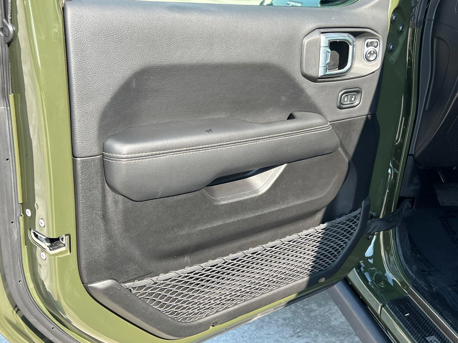 Used 2023 Sarge Green Clearcoat Jeep Rubicon image 10