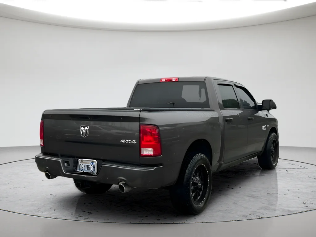 Used 2017 Gray Ram Express image 4
