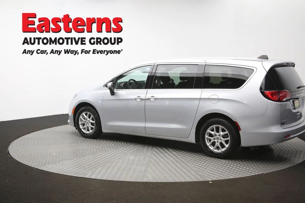 Used 2023 Silver Chrysler LX image 63